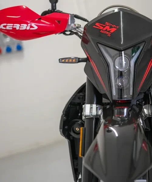 smr125_rossa_dettagli-4