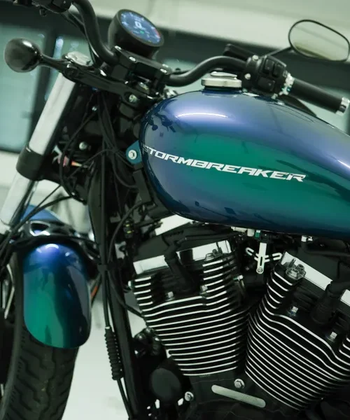 stormbreaker_blu_verde_dettagli-3
